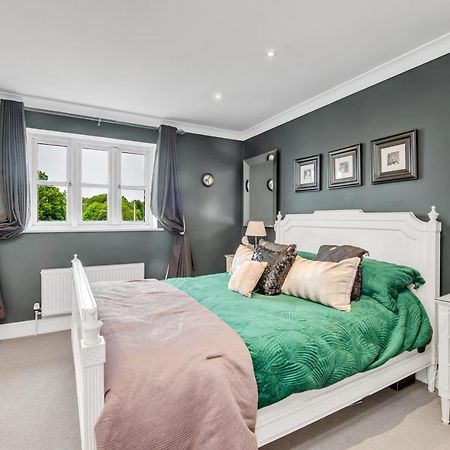 Stylish 3 Bedroom Townhouse For 5 Guests, Set In The Medieval Grid With Off Street Parking Bury St. Edmunds Экстерьер фото
