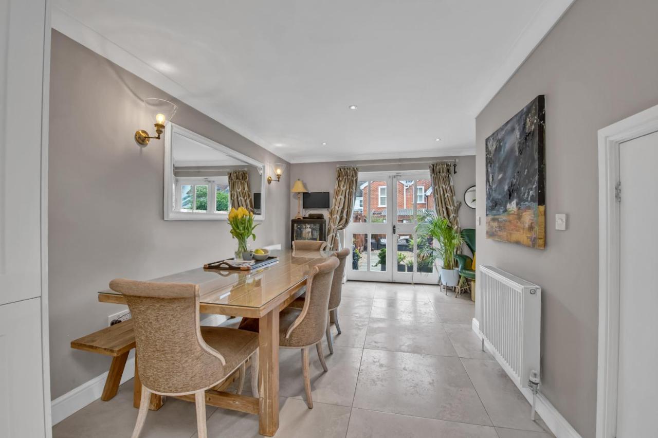 Stylish 3 Bedroom Townhouse For 5 Guests, Set In The Medieval Grid With Off Street Parking Bury St. Edmunds Экстерьер фото