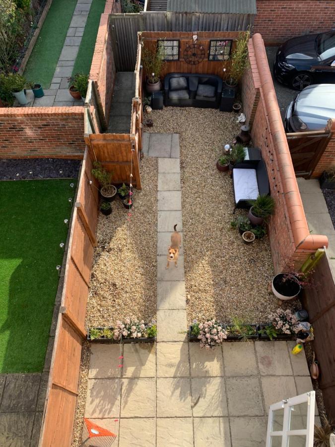 Stylish 3 Bedroom Townhouse For 5 Guests, Set In The Medieval Grid With Off Street Parking Bury St. Edmunds Экстерьер фото